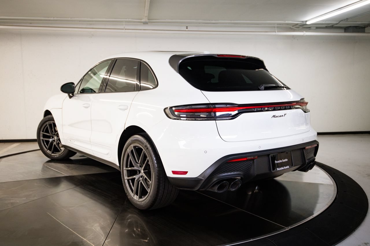Certified 2024 Porsche Macan Turbo AWD/4WD image 3