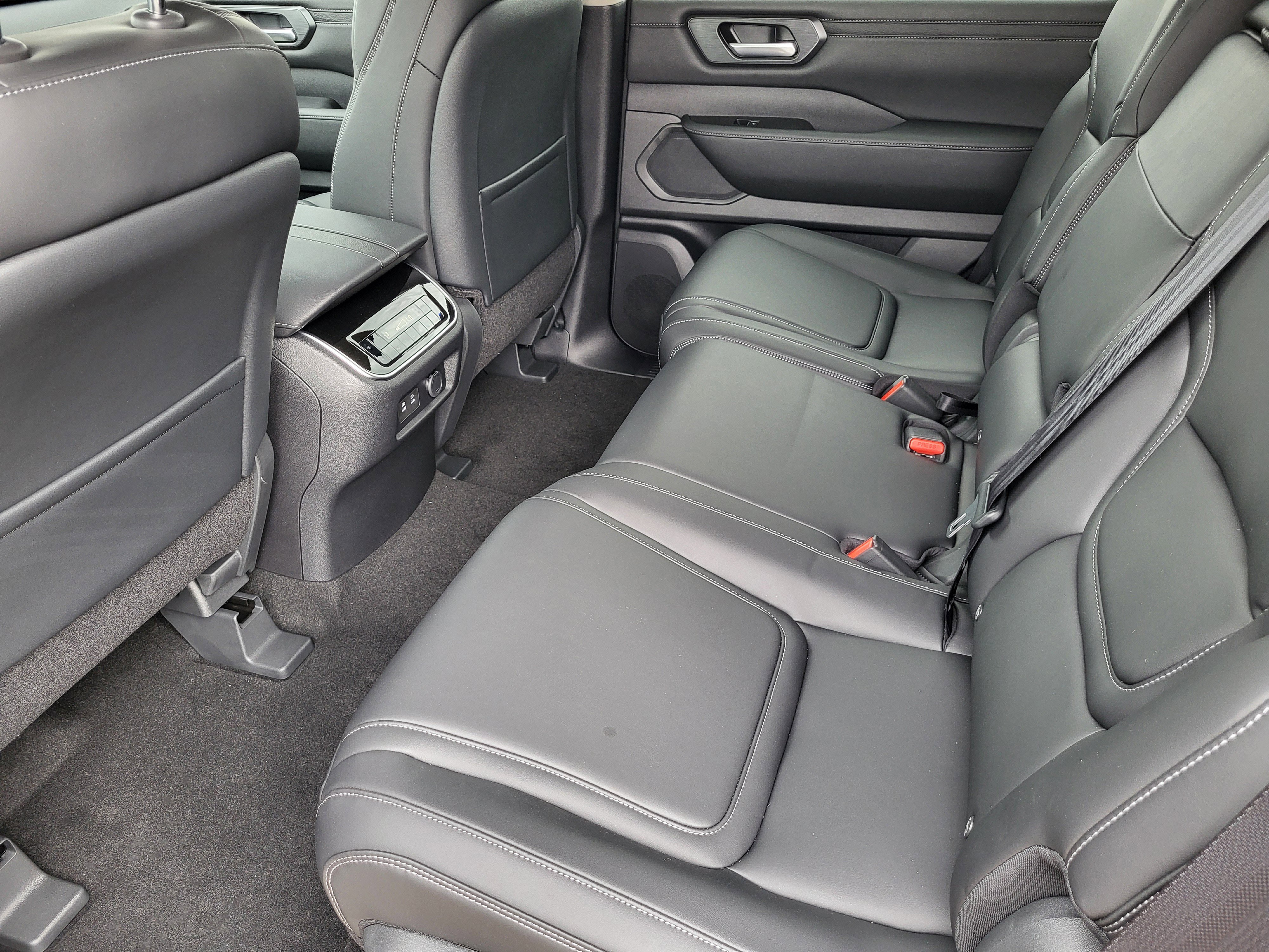 New 2026 Nissan Armada SV image 11
