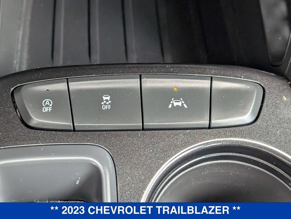 Used 2023 Chevrolet TrailBlazer LS FWD image 24