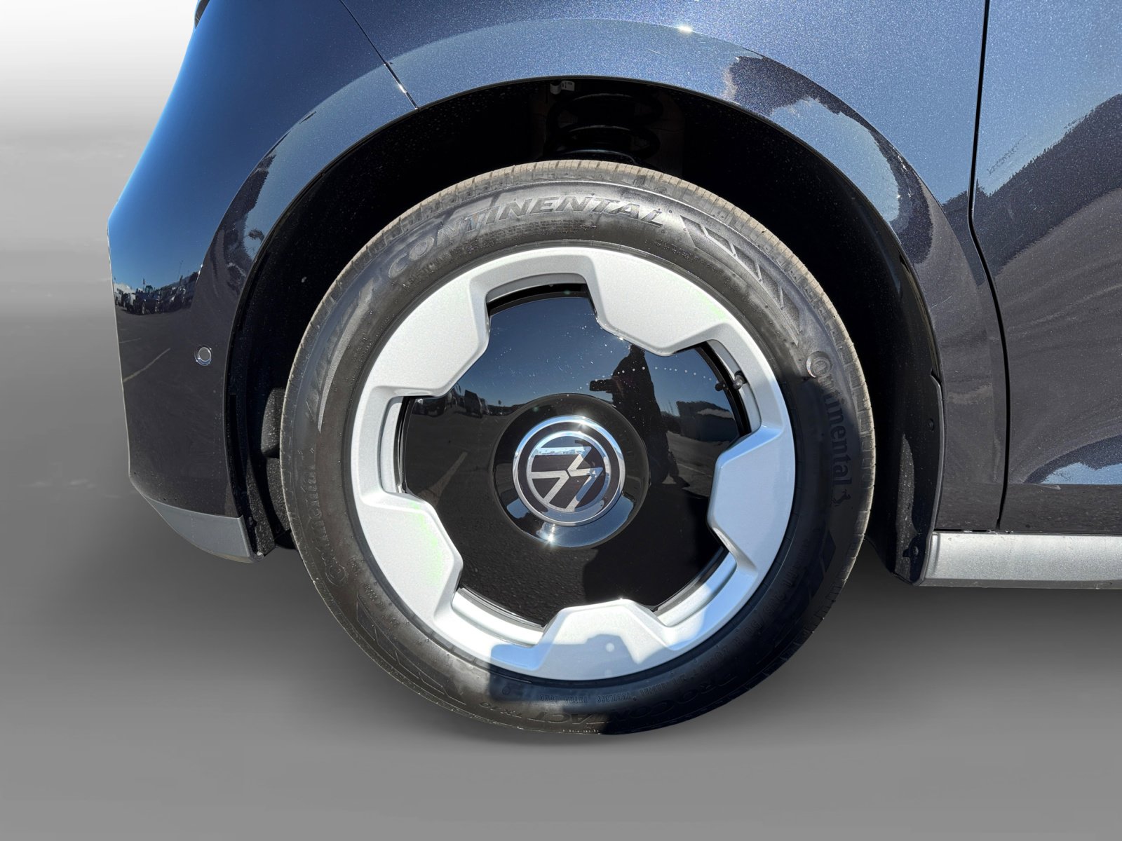 New 2025 Volkswagen ID. Buzz Pro S image 9