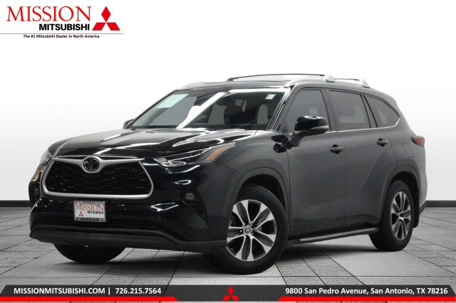Used 2022 Toyota Highlander XLE