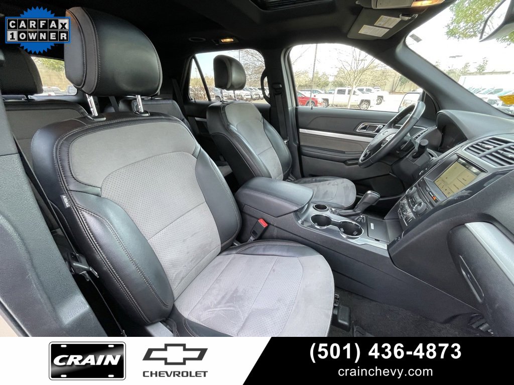 Used 2017 Ford Explorer XLT w/ Equipment Group 202A image 32