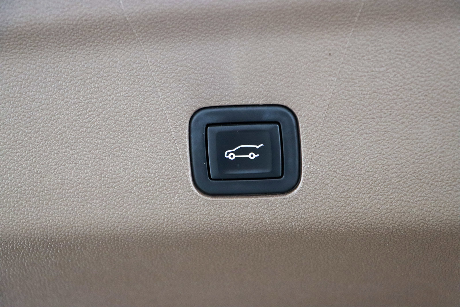 Used 2024 GMC Yukon Denali w/ Advanced Technology Package AWD/4WD image 37