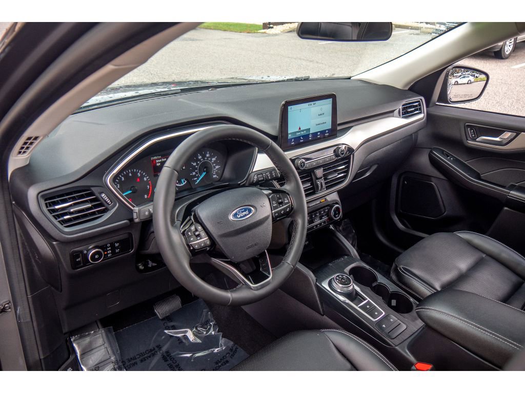 Used 2022 Ford Escape SEL image 11