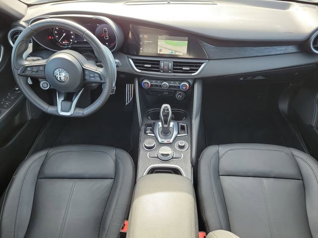 Used 2024 Alfa Romeo Giulia Sprint image 12