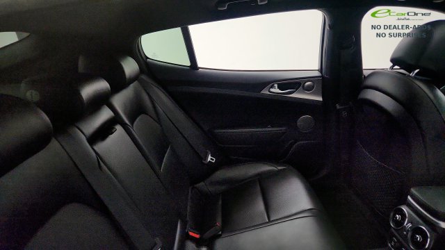 Used 2020 Kia Stinger GT1 RWD image 38
