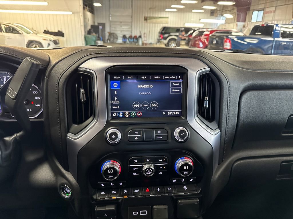 Used 2019 GMC Sierra 1500 SLT w/ SLT Premium Plus Package AWD/4WD image 19