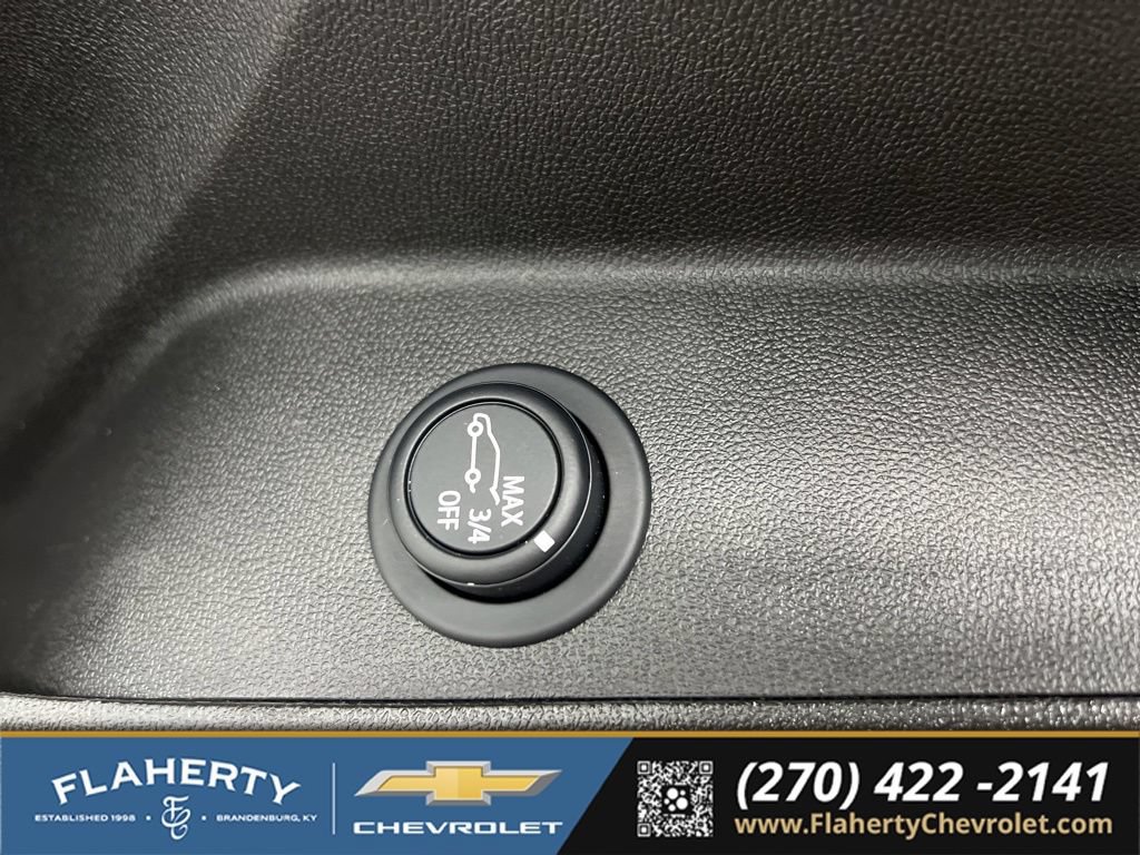 Used 2024 Chevrolet Equinox LT FWD image 23