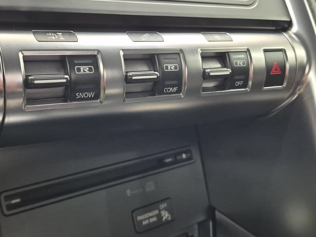 Used 2009 Nissan GT-R Premium AWD/4WD image 21