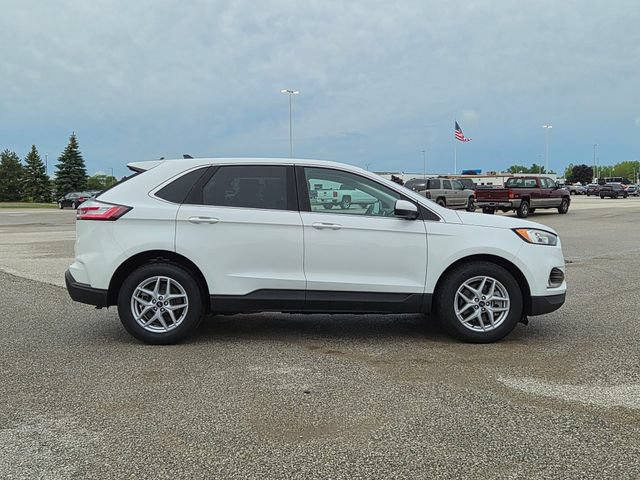 Used 2022 Ford Edge SEL w/ Convenience Package AWD/4WD image 4