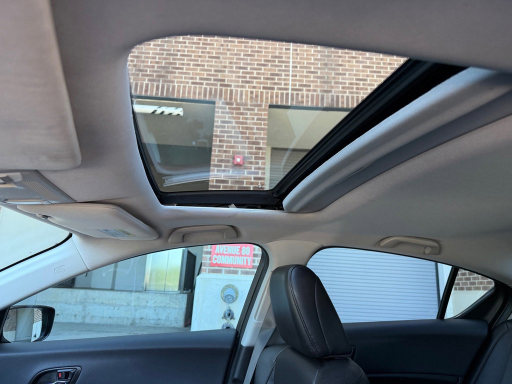 Used 2017 Acura ILX FWD image 9