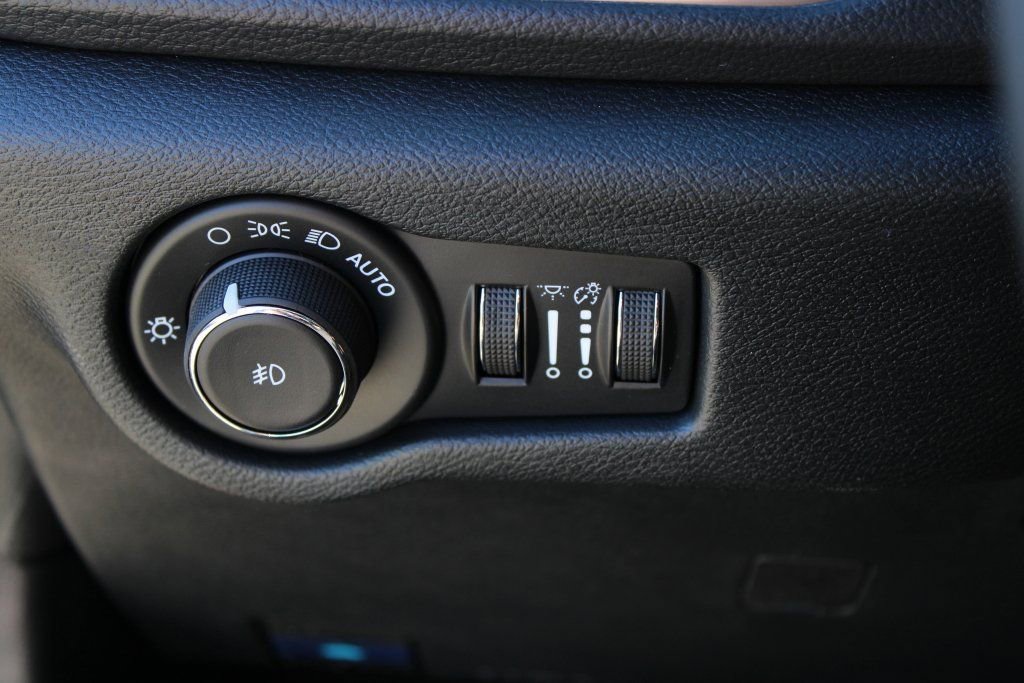 New 2026 Chrysler Pacifica Pinnacle image 13