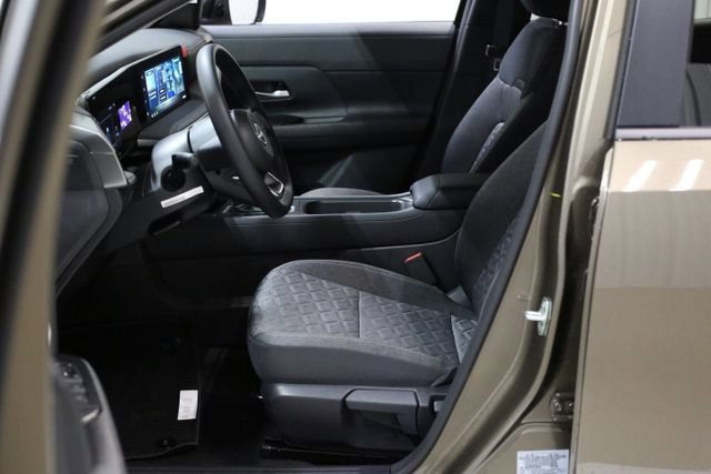 New 2026 Nissan Kicks SV w/ SV Premium Package AWD/4WD image 8