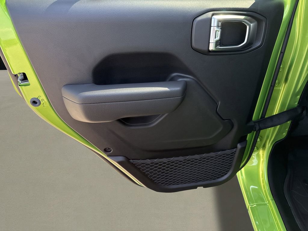 New 2025 Jeep Gladiator Sport image 22