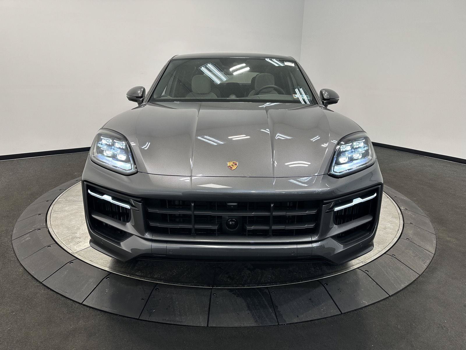 New 2026 Porsche Cayenne Coupe AWD/4WD image 10