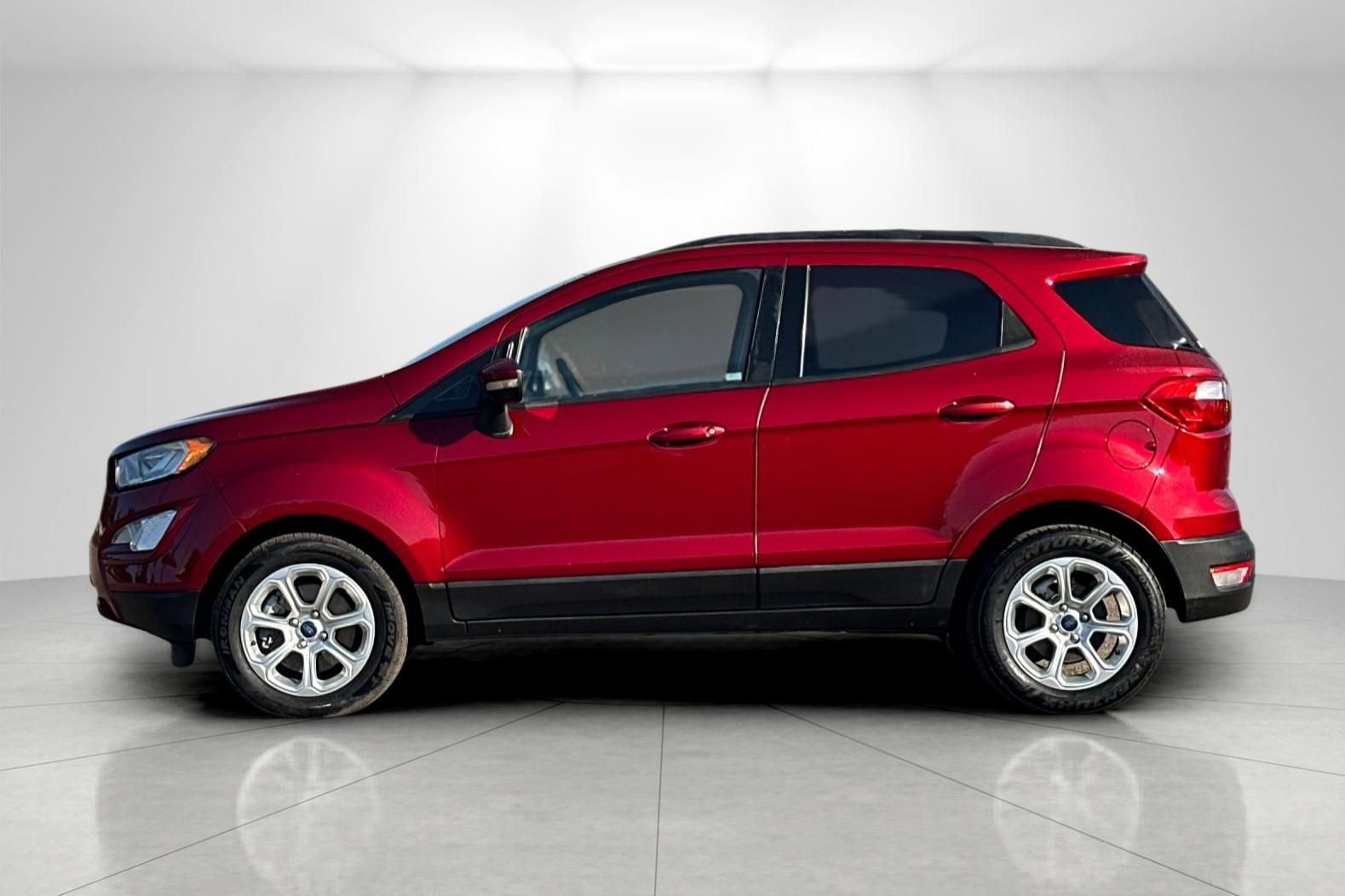 Used 2018 Ford EcoSport SE w/ SE Convenience Package image 6