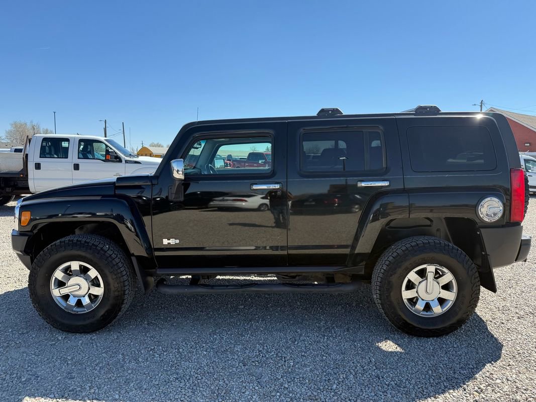 Used 2010 HUMMER H3 Alpha AWD/4WD image 6