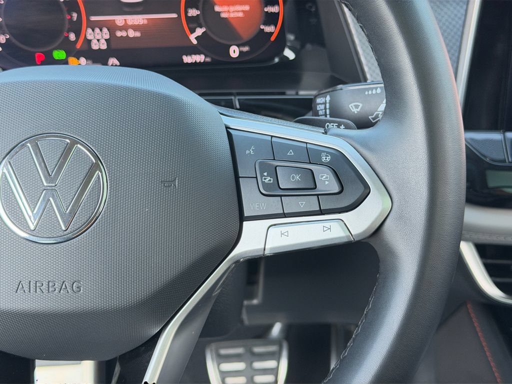 Used 2025 Volkswagen Atlas Peak Edition SE AWD/4WD image 19