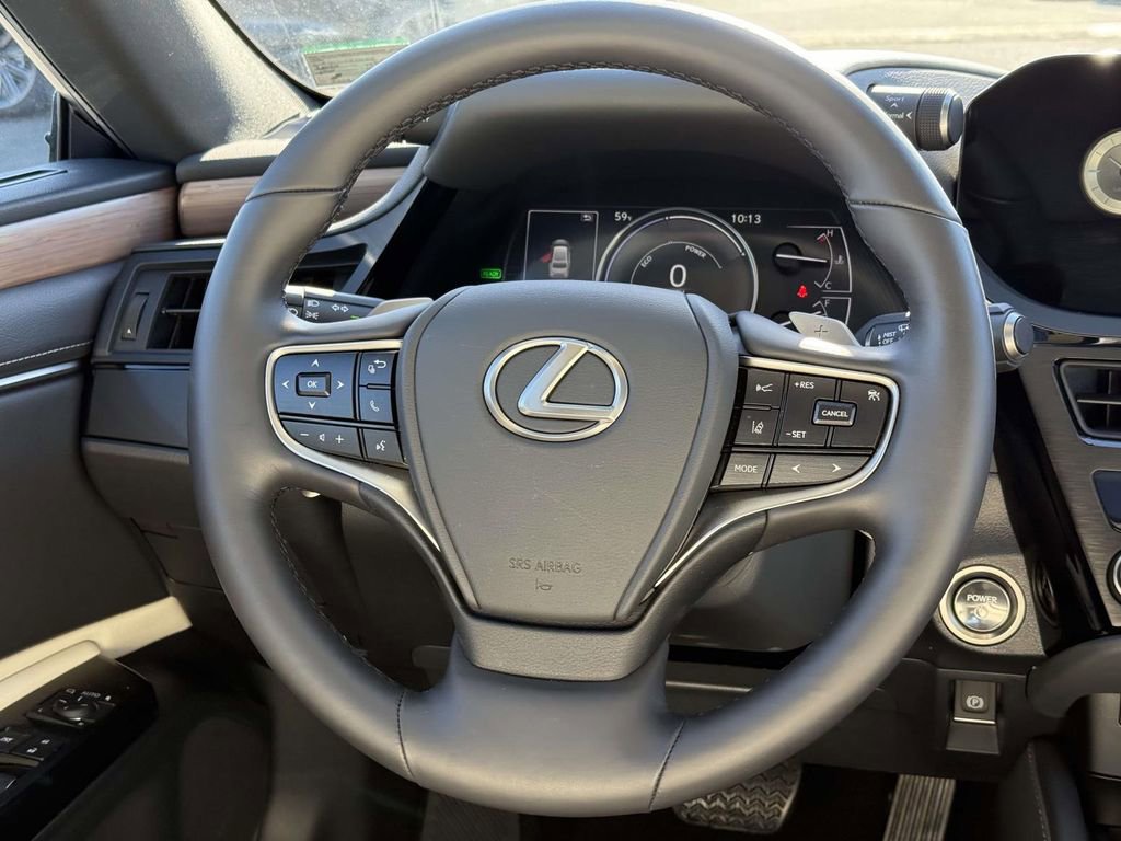Used 2025 Lexus ES 300h w/ Premium Package image 9