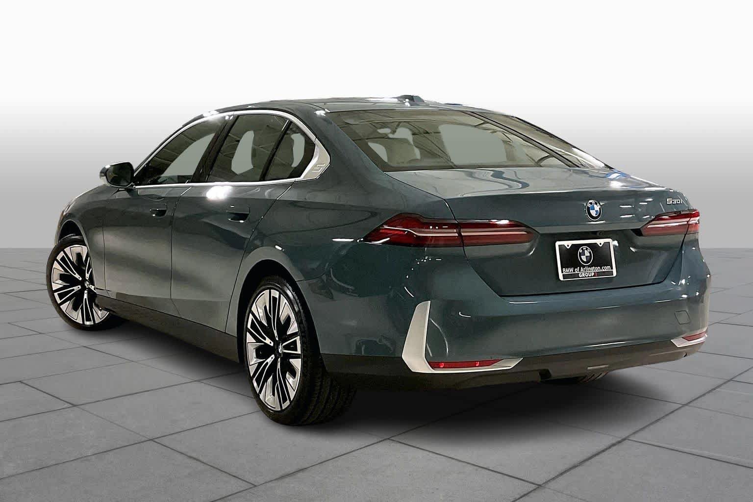 Used 2026 BMW 530i w/ Premium Package RWD image 12