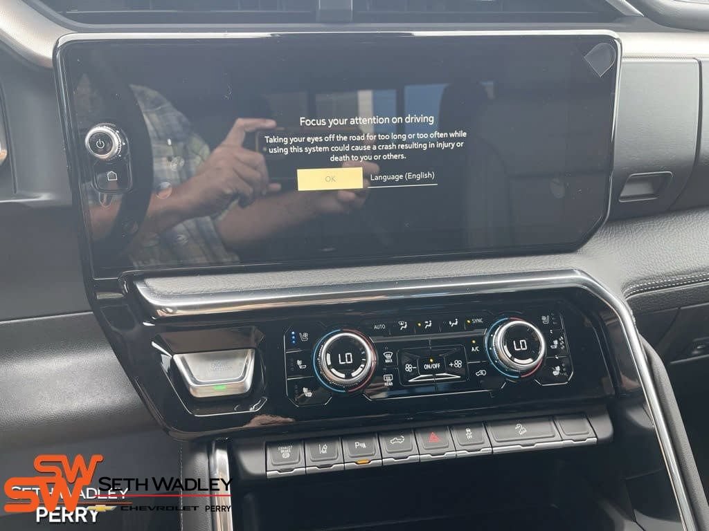 New 2025 GMC Sierra 2500 Denali w/ Denali Reserve Package AWD/4WD image 31