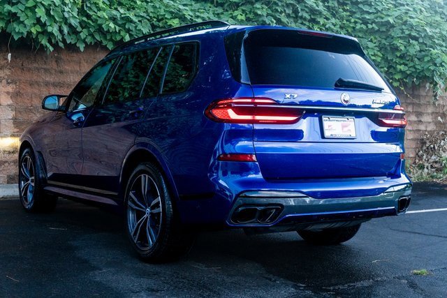 Used 2023 BMW X7 M60i w/ Executive Package image 7