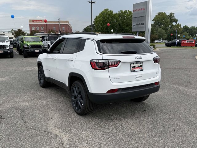 New 2026 Jeep Compass Latitude AWD/4WD image 4