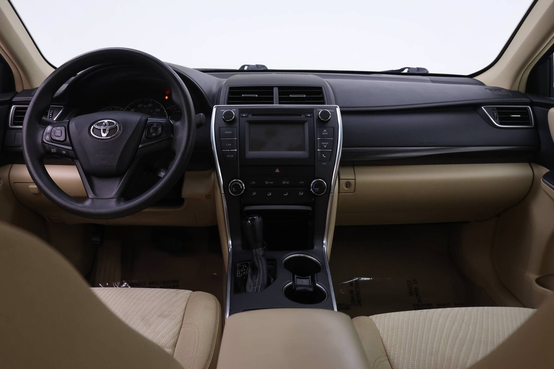 Used 2015 Toyota Camry LE FWD image 5