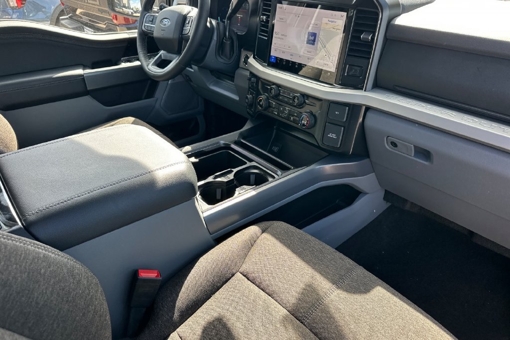 New 2027 Ford F250 XLT w/ XLT Premium Package AWD/4WD image 15