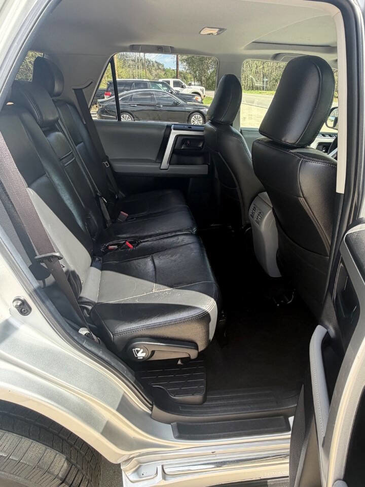 Used 2011 Toyota 4Runner SR5 w/ Convenience Pkg image 12