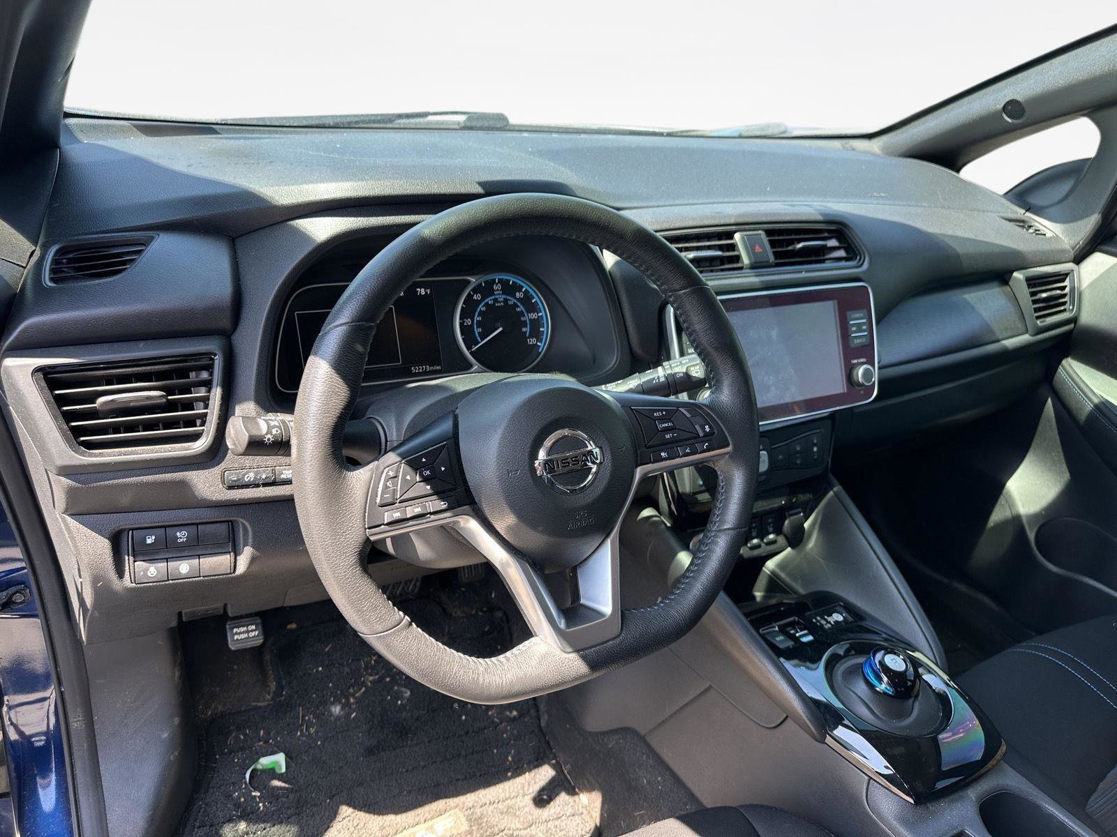 Used 2022 Nissan Leaf SV image 10