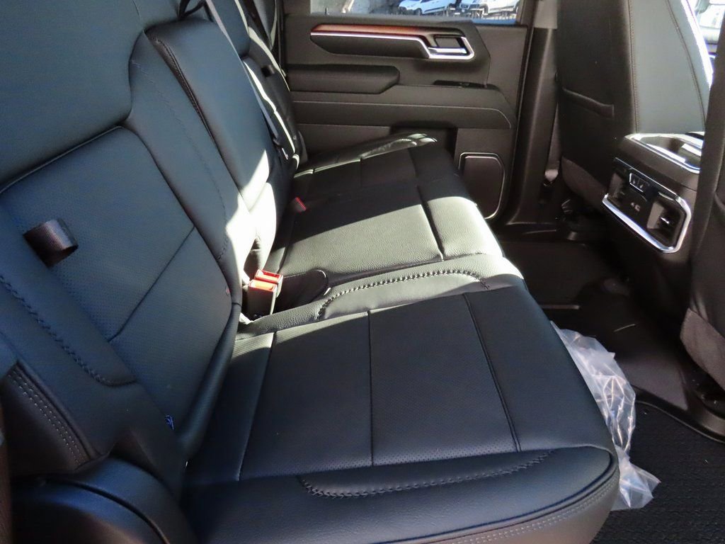 New 2026 GMC Sierra 2500 Denali w/ Denali Reserve Package image 16