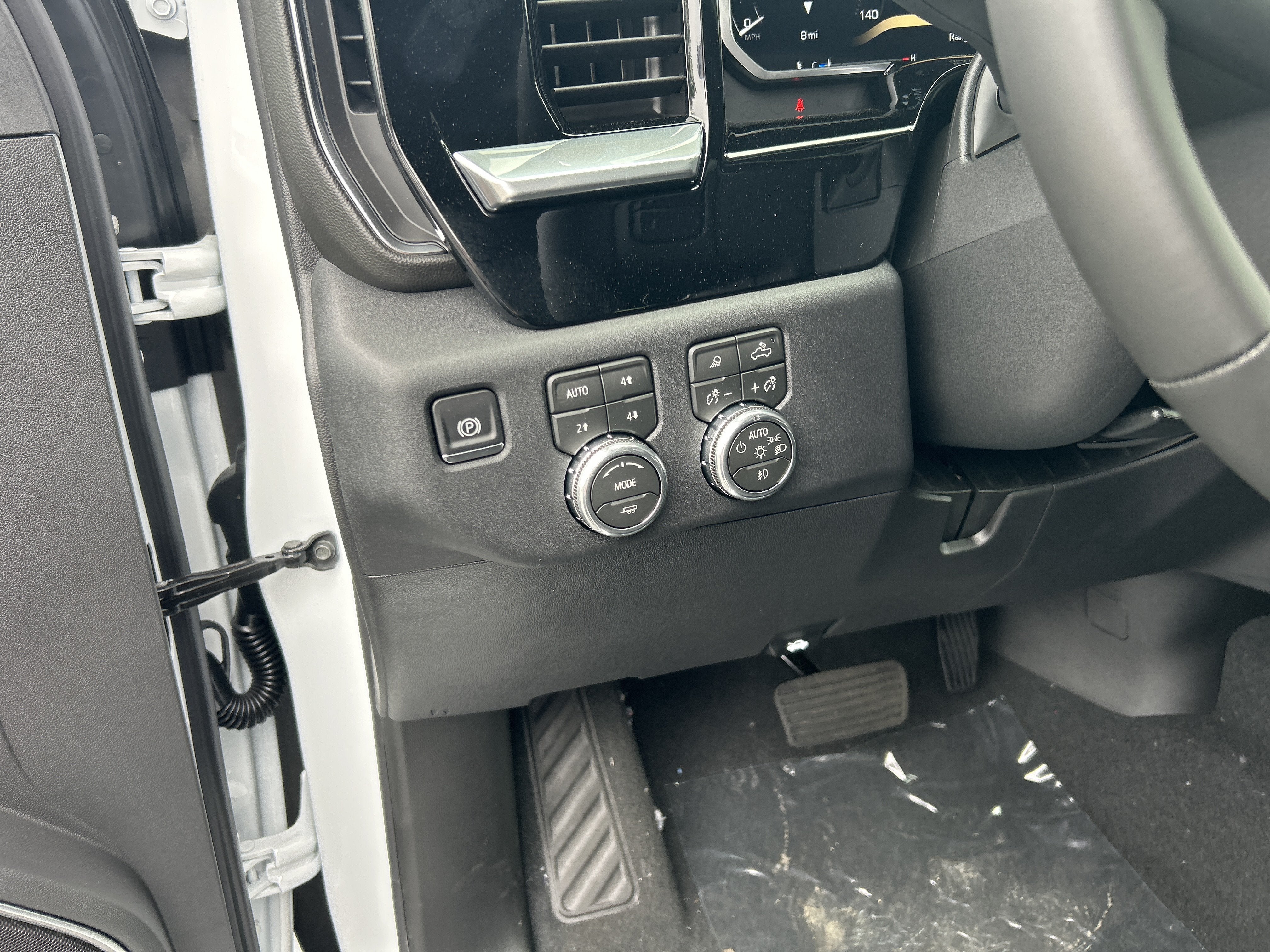 New 2026 GMC Sierra 2500 SLE w/ SLE Value Package; AWD/4WD image 21