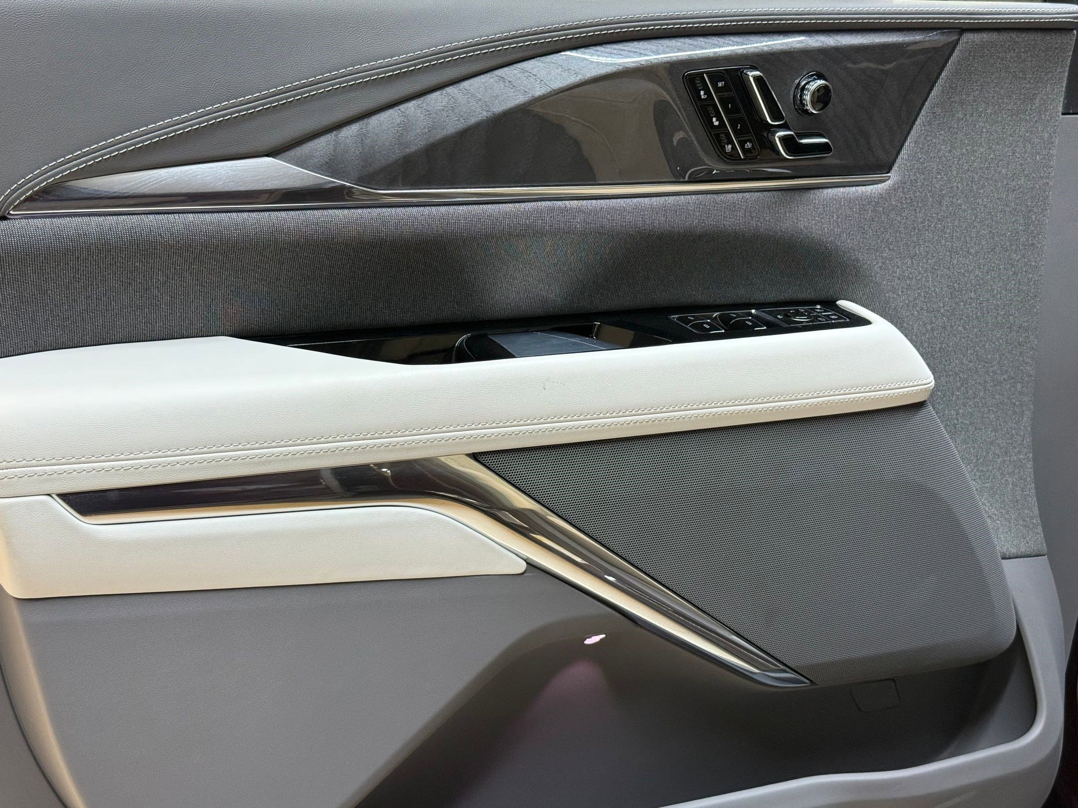 New 2025 Cadillac Escalade IQ Sport 1 w/ Smart Trailering package image 12