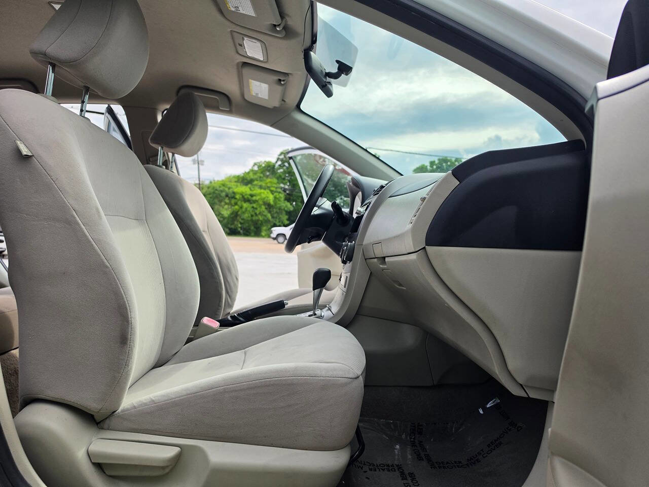 Used 2011 Toyota Corolla LE FWD image 31