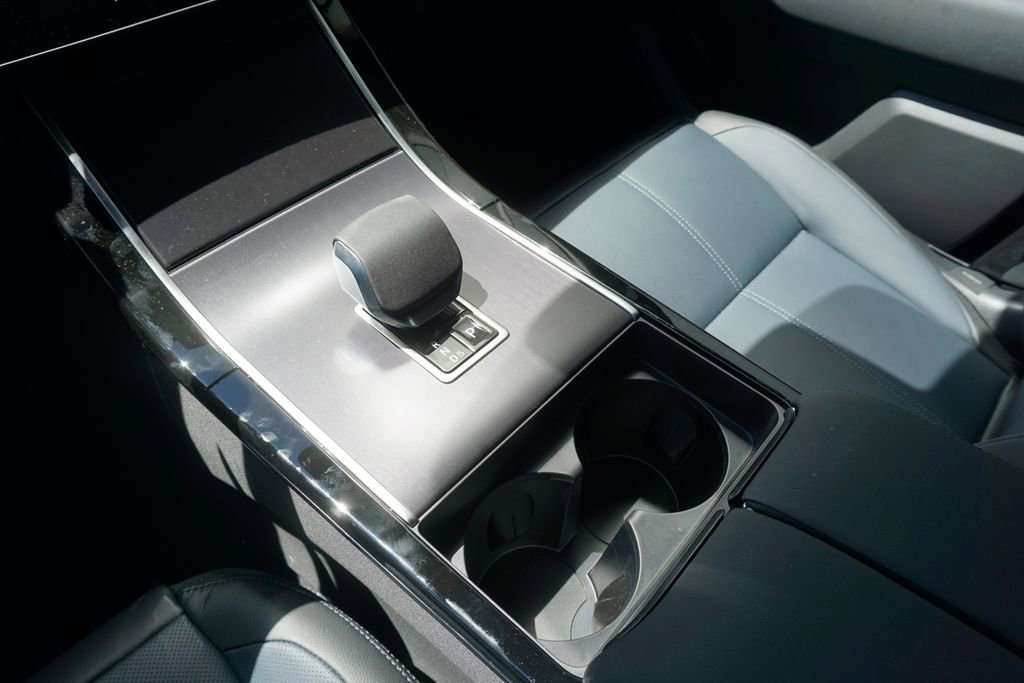 New 2026 Land Rover Range Rover Velar Dynamic SE image 14