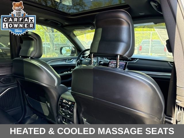 Used 2023 Jeep Grand Cherokee Overland w/ Luxury Tech Group IV AWD/4WD image 22