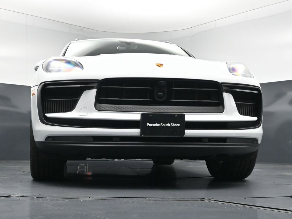 Certified 2023 Porsche Macan S AWD/4WD image 27