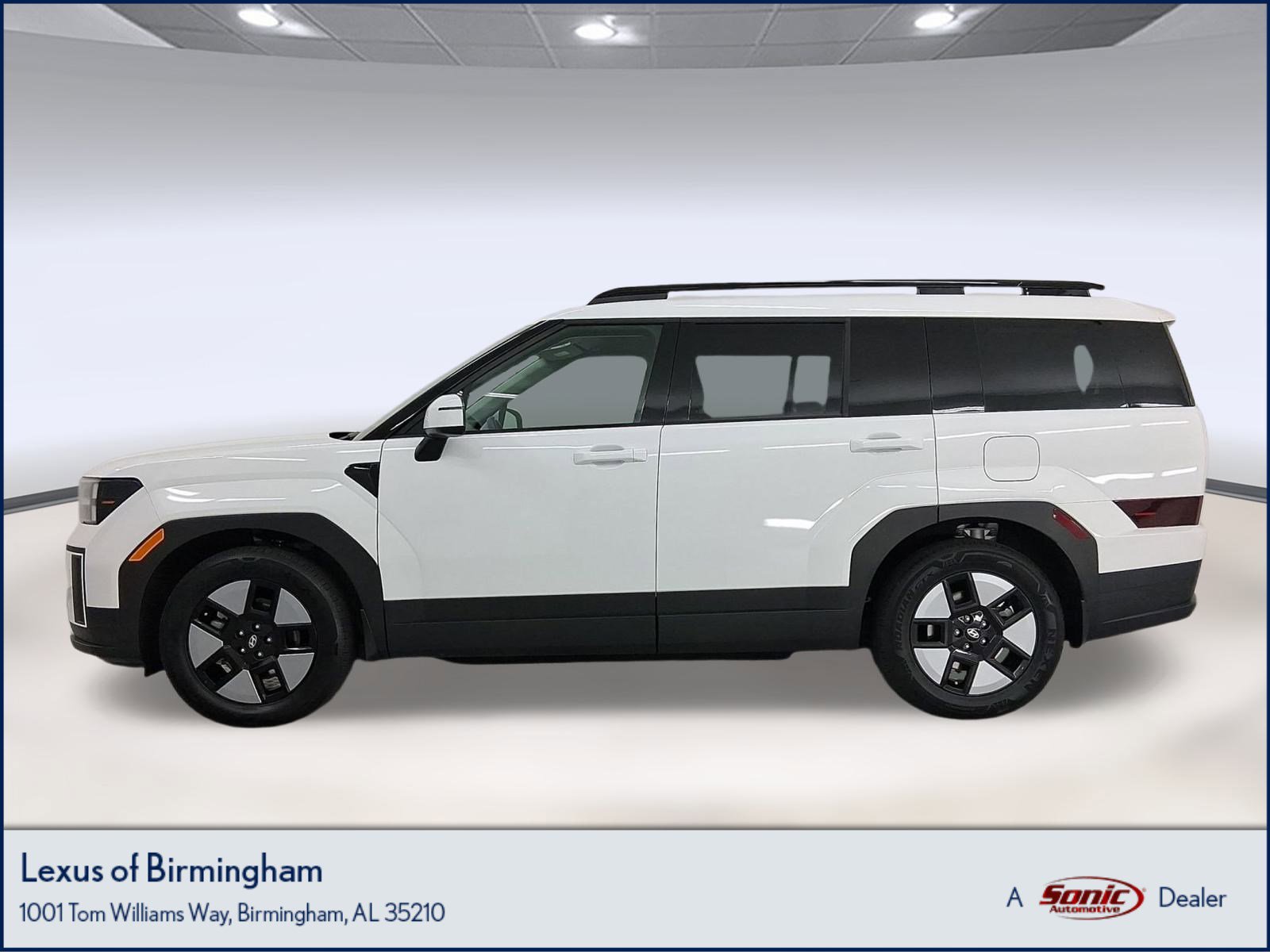 Used 2025 Hyundai Santa Fe SEL image 1