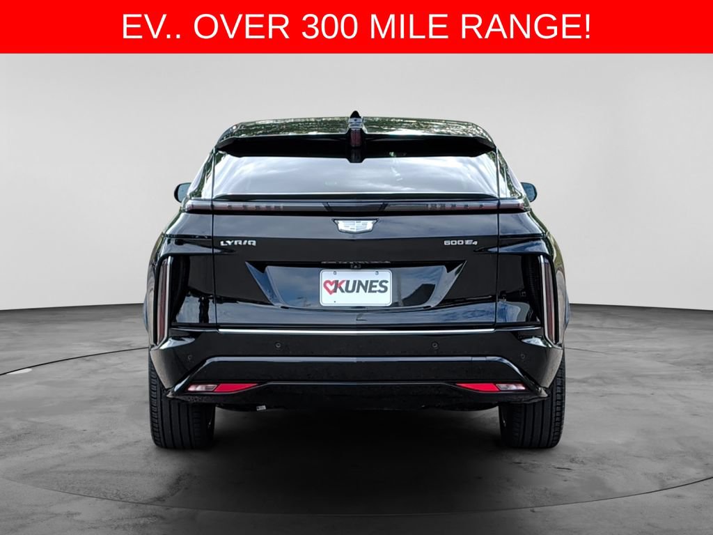 Used 2024 Cadillac Lyriq Luxury w/ LPO, Floor Liner Package AWD/4WD image 6