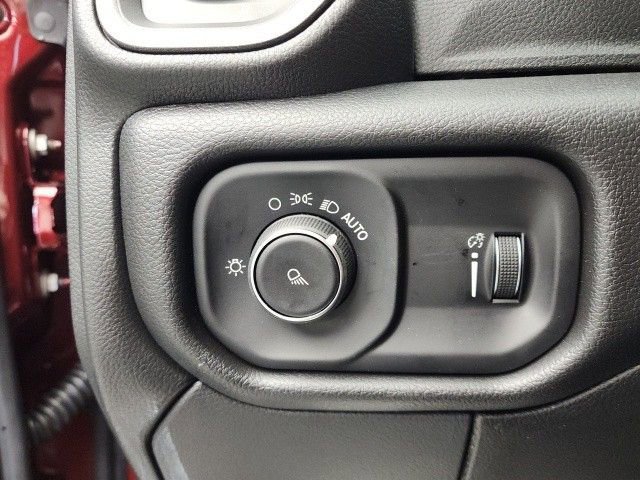 New 2024 RAM 3500 Tradesman image 34