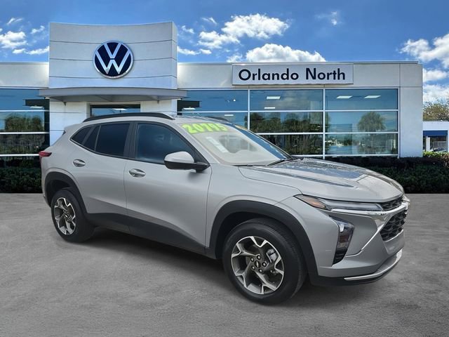 Used 2024 Chevrolet Trax LT w/ Driver Confidence Package image 1