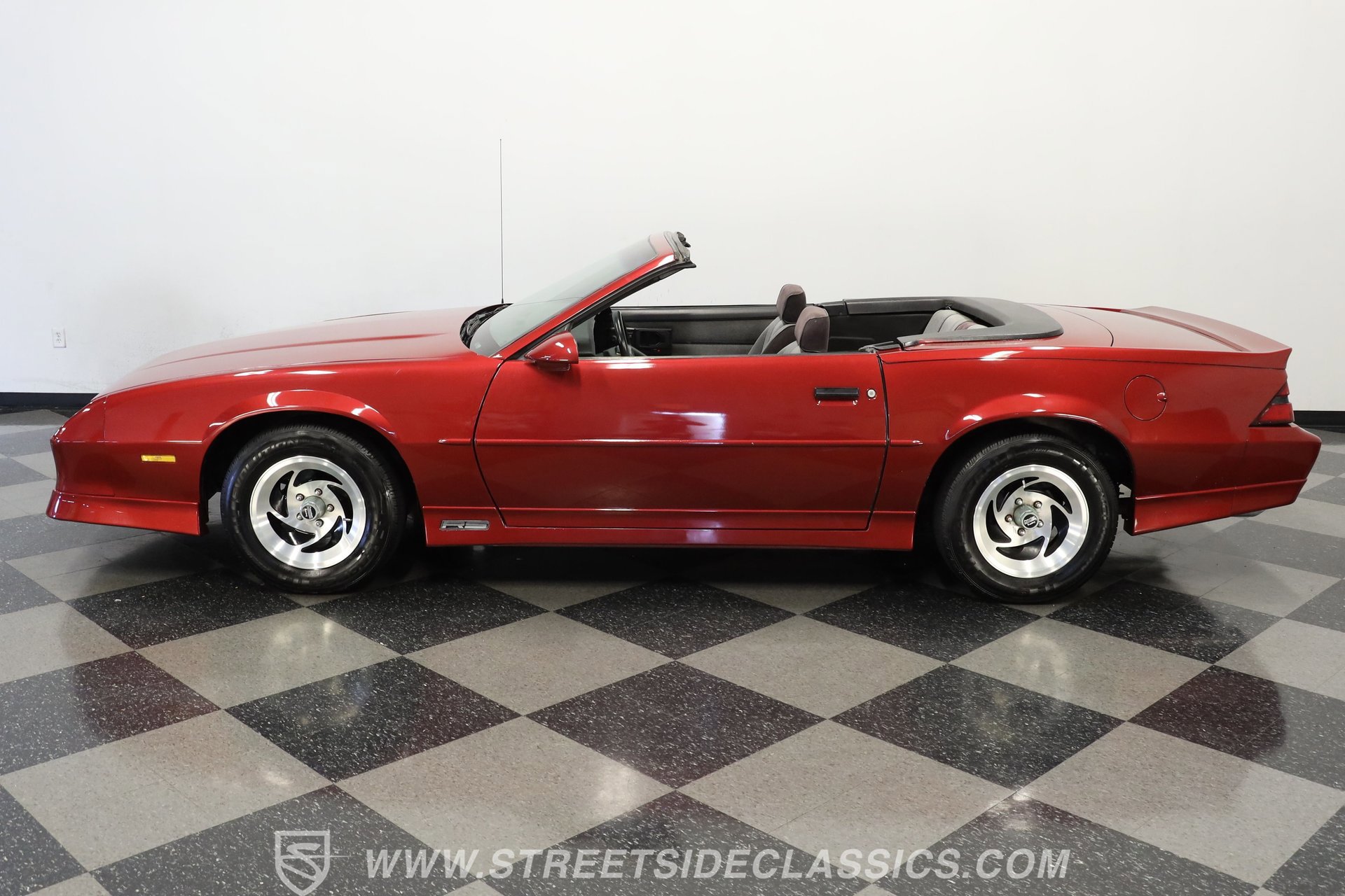 Used 1990 Chevrolet Camaro RS image 2