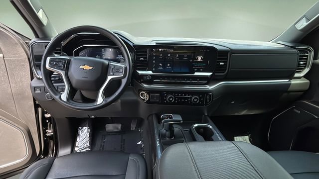 Used 2023 Chevrolet Silverado 1500 LTZ w/ LTZ Premium Package AWD/4WD image 16