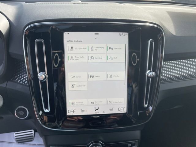 Used 2022 Volvo XC40 T5 R-Design w/ Advanced Package image 21