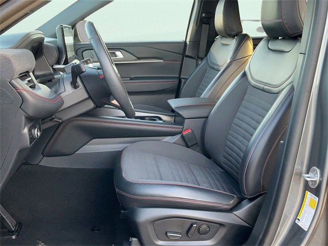 Used 2025 Ford Explorer ST-Line image 14