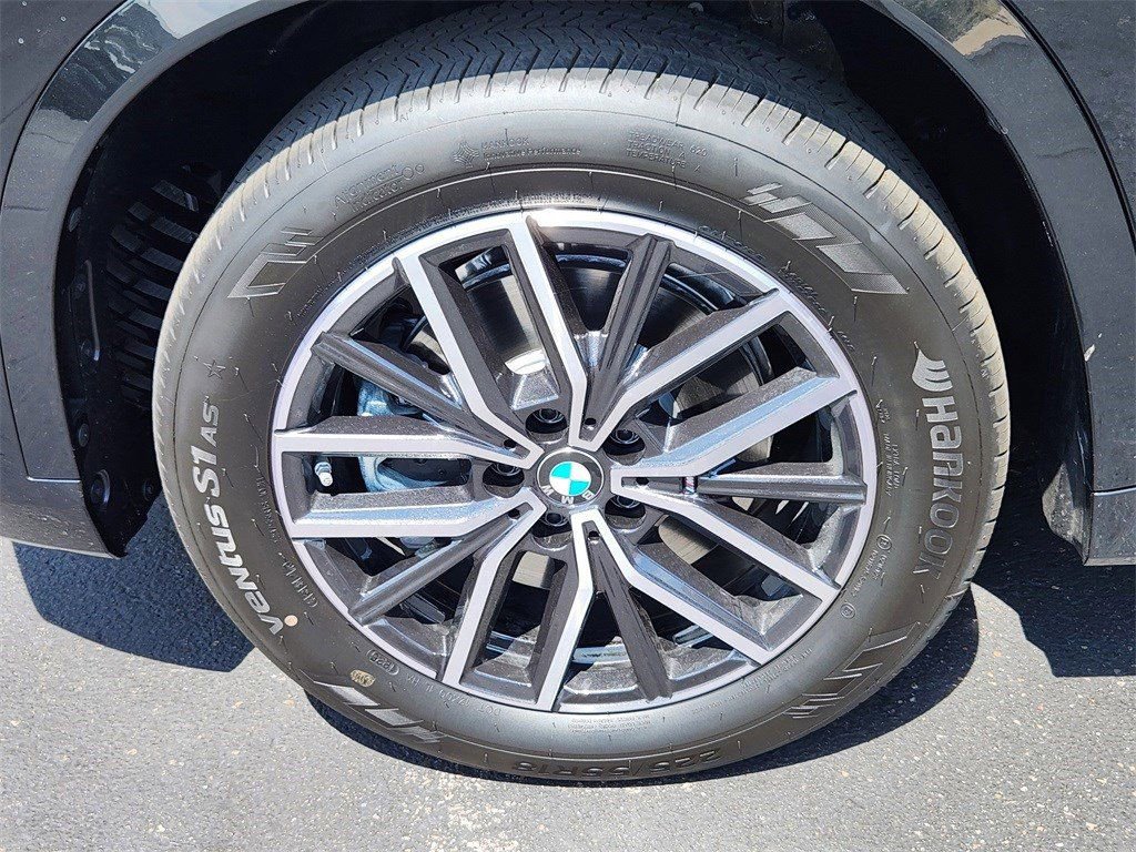 Used 2025 BMW X1 xDrive28i w/ Premium Package image 7