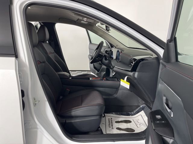 New 2026 Nissan Kicks SR image 38