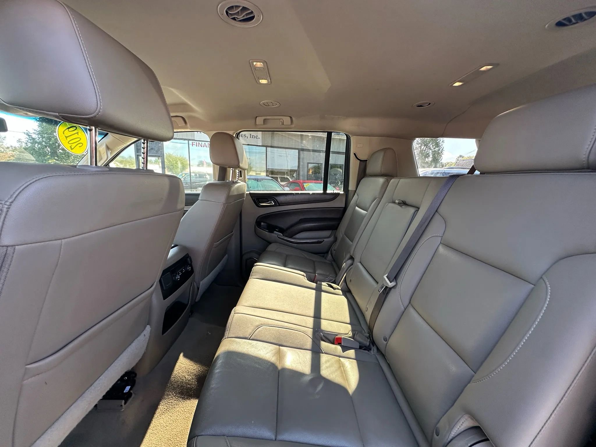 Used 2019 Chevrolet Suburban LT image 10
