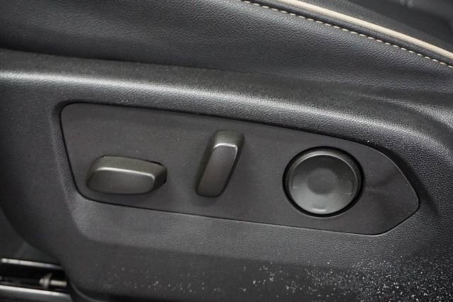 Used 2024 GMC Yukon SLT image 6